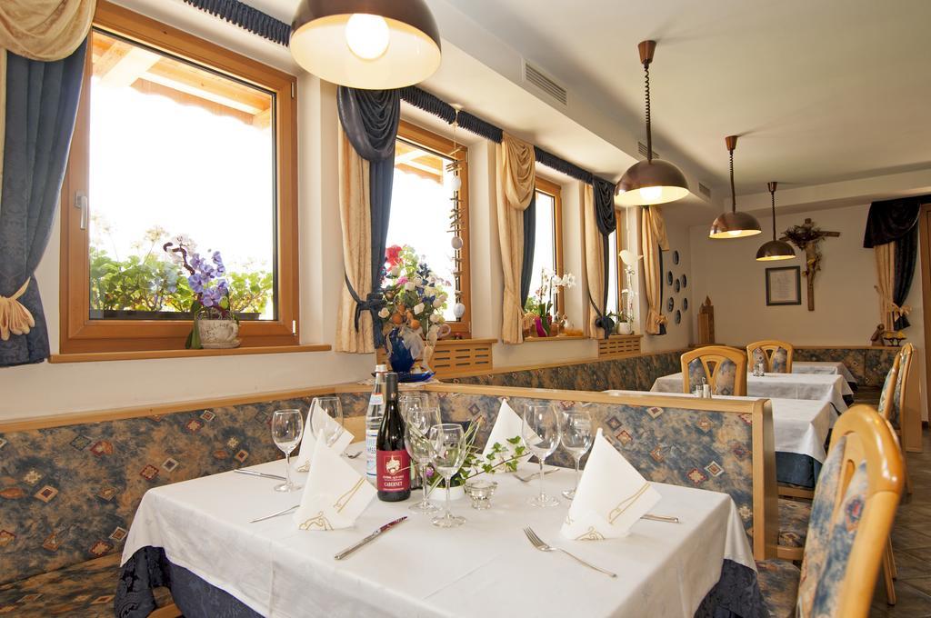 Gasthaus Jaufenblick San Martino In Passiria  Kültér fotó